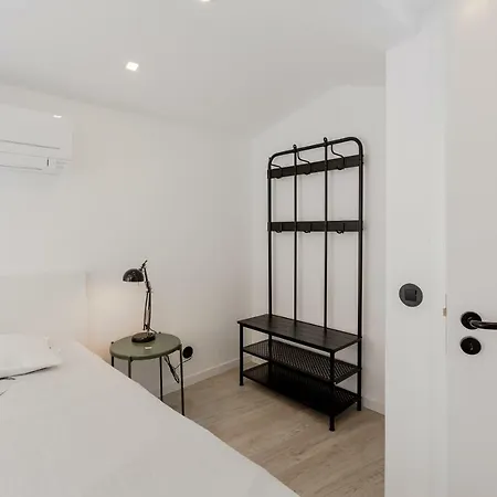 Suprema Lofts Iii 아파트 *